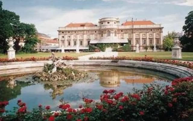 Im Palais Schwarzenberg - photo 2