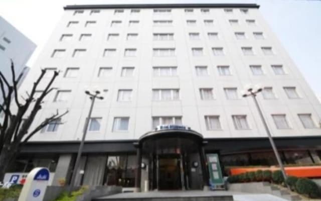 Hotel Shin Osaka - photo 4