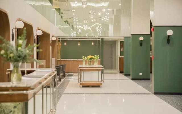 Justice Hotel - photo 2