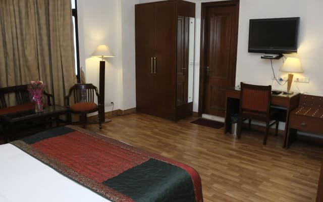 Goodwill Hotel Delhi - photo 4
