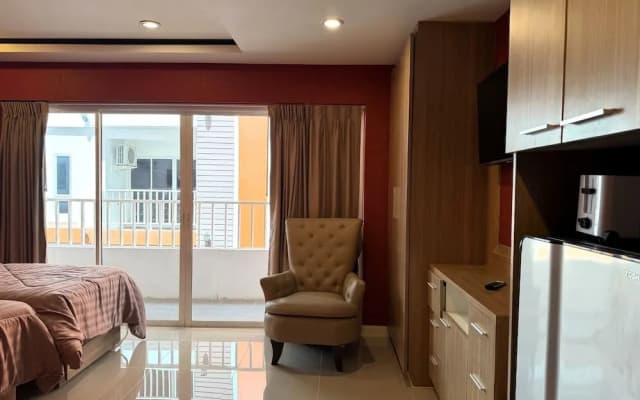 Cozy Studio With Balcony - Pratumnak Hill - photo 3