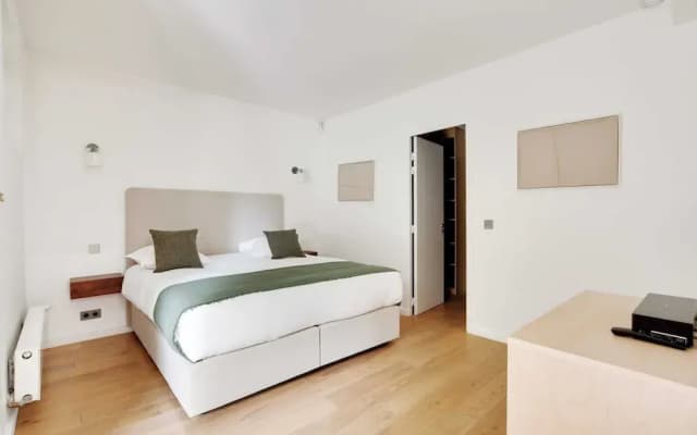 Passy / Eiffel Tower - Amazing 2BR With Garden - photo 3