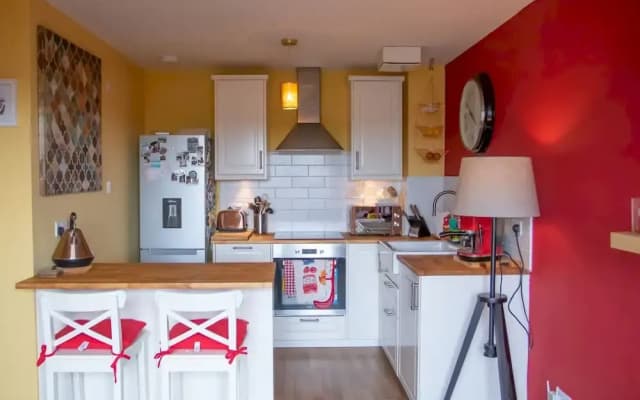 2 Bedroom Flat With Views of Castle - photo 3