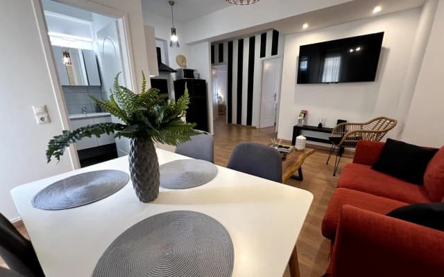 Athens Way Apartments - photo 2