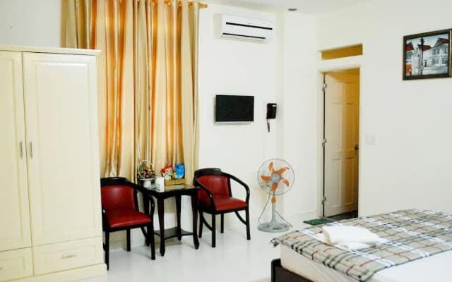 Lan Anh Hotel - photo 2
