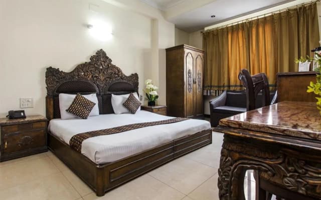 Hotel Sunstar Residency - photo 4