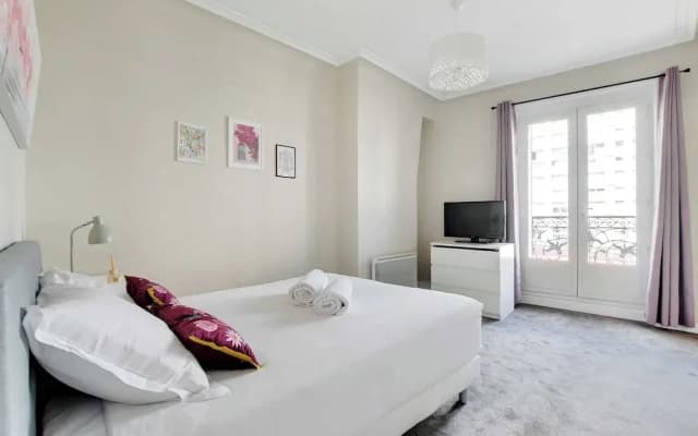 Bright Apartment - 2br-4p - Belleville - photo 4