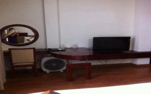 Long Anh Hotel - photo 2
