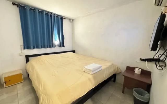 OYO 75472 GOTUM Hostel 2 & Money Exchange - photo 5