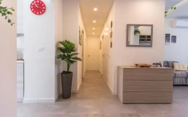 Milano Business Balcony Flat - photo 3