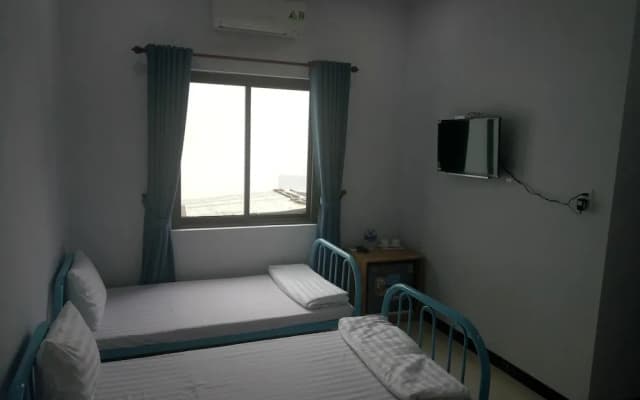 Queenie Hostel - photo 2