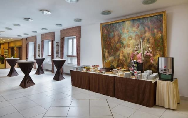 Hotel Benczur - photo 2