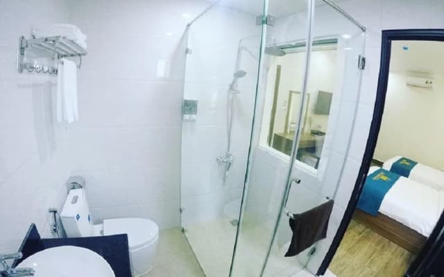White Crown Hotel - photo 4