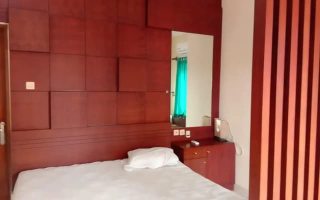 Loven Sanur Guest House - photo 3