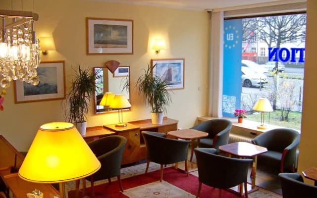 Hotel Amadeus Central - photo 2