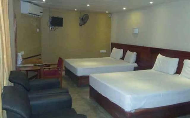 Sansu Hotel - photo 2