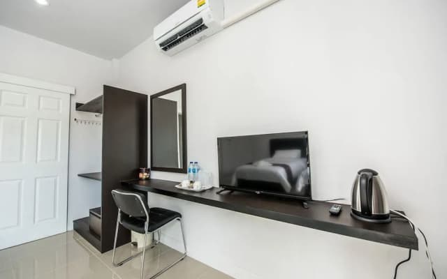 Mr. T Kamala Room - photo 2
