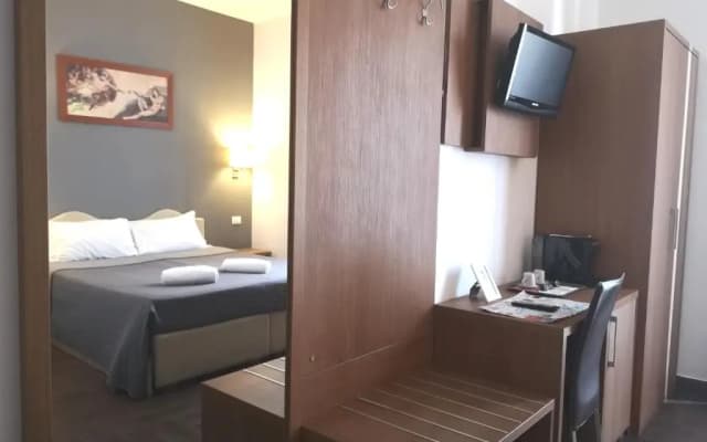 Rome Travellers Hotel - photo 2