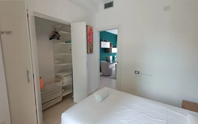 JOIVY Elegant Flat For 4 with 2 Balconies - photo 3