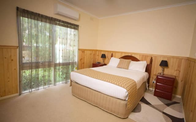 Sanctuary House Healesville Motel - photo 5