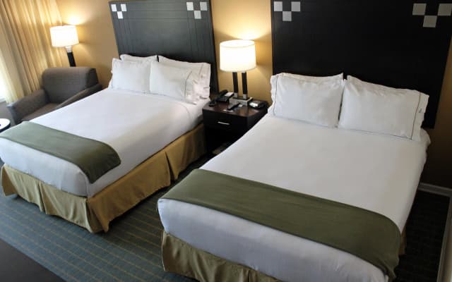 Holiday Inn Express Van Nuys by IHG - photo 4