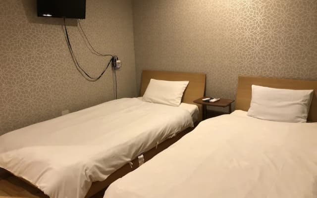 Shimanouchi Luxury Apartment - photo 4