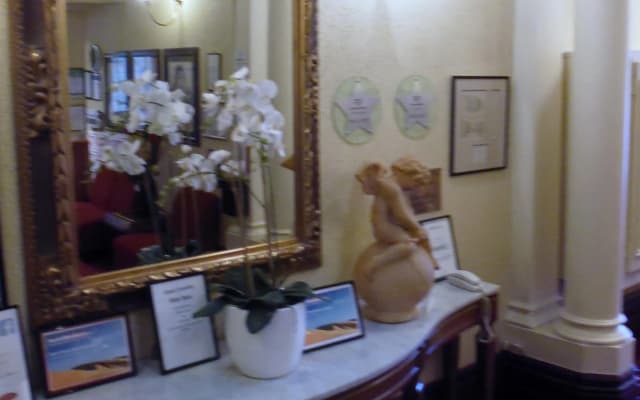 Hotel Claremont Guest House - photo 2