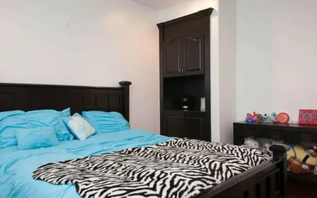 Encino 5 Bedroom House-Private Pool - photo 2