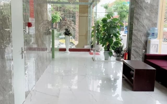 Majestic Hotel - photo 2