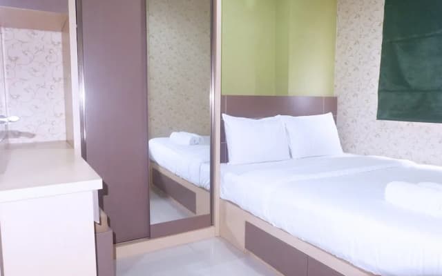 Best Price Green Pramuka Apartment - photo 5