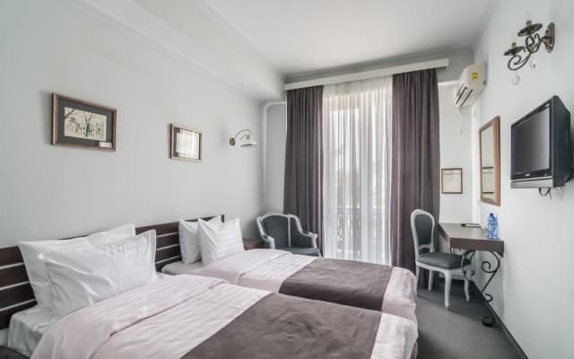 Prestige Palace Hotel - photo 5