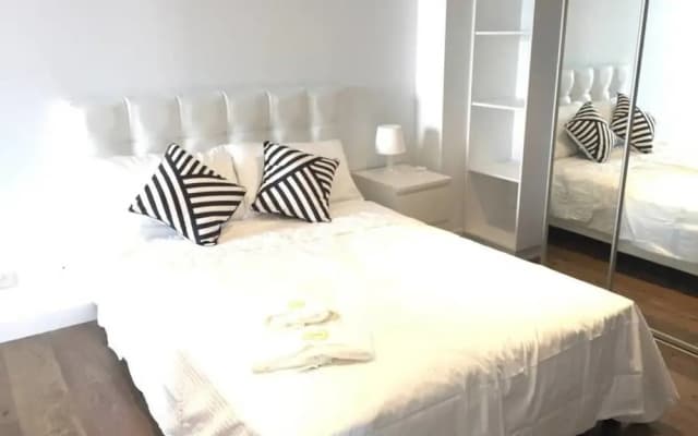 Doncaster Apartment - photo 5