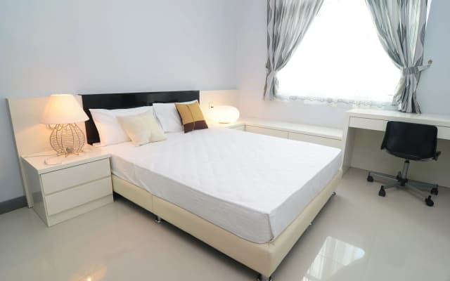 D'Embassy Serviced Residence Suites - photo 3