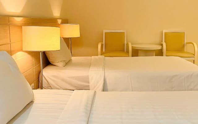 Nhi Phi Hotel - photo 4