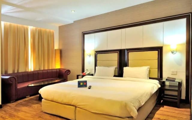 Aavaa Surya Continental Hotel - photo 4