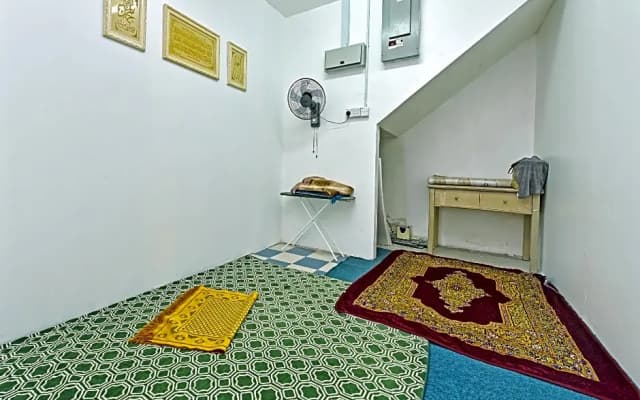 OYO 90585 D Pearl Hotel - photo 2