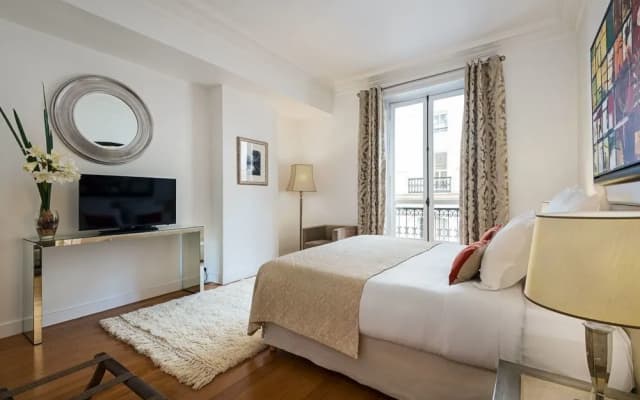Rue Honore Chevalier - Two Bedroom Apartment - photo 4