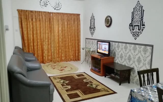 Cameronian Muslim Homestay - photo 2