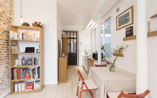 Characterful Bastille Hideaway - photo 5