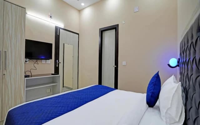Hotel Green Chilly - photo 3