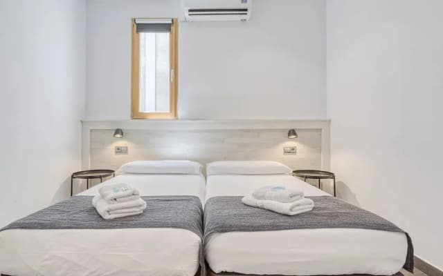 Hostal Bedmates - photo 3