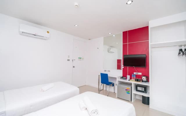 Patong Diamond Hotel - photo 3