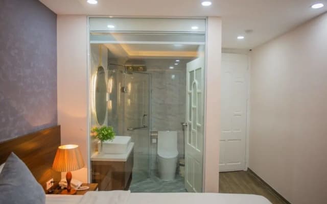 Green Hotel Apartment HN- by Bay Luxury - photo 3