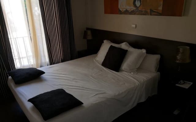 THC Tirso Molina Hostel - photo 4