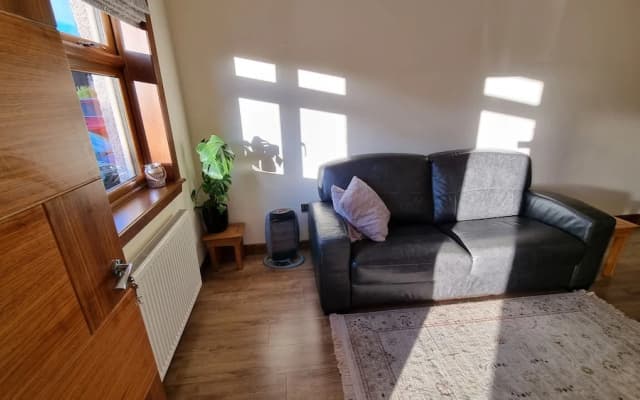 Captivating 1-bed Apartment in Edinburgh - photo 4