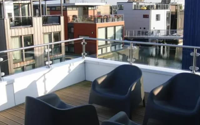 Floating House - photo 5