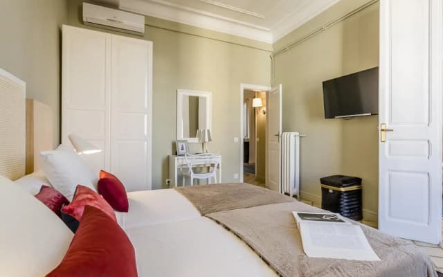 Urban District Apartments - photo 2