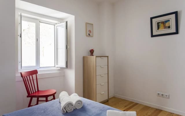 ALTIDO Cosy 1-bed flat w/balcony in Pena, close by subway, viewpoint&park - photo 5
