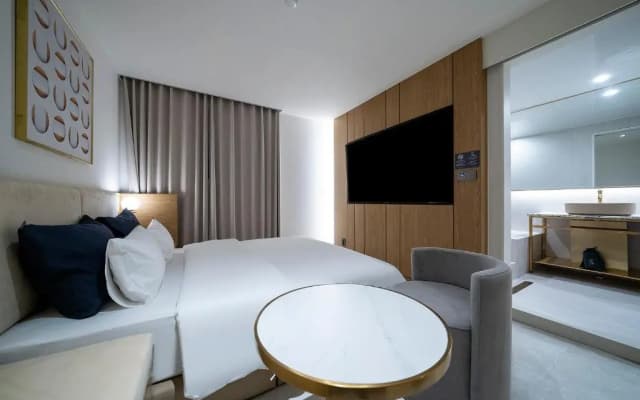 Hotel Classy - photo 4