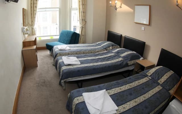 Brit Hotels Earls Court - photo 3
